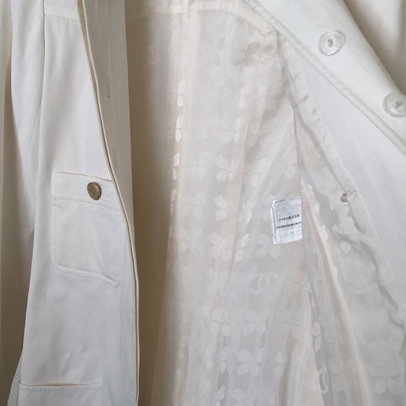 Vintage Chanel Classic White Jacket - Picture 13 of 16